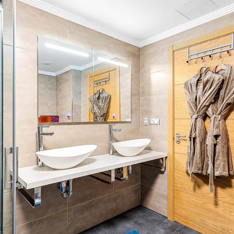 Luxury Penthouse Puerto de Mogan with great terrace and sea view - Apartamento de 2 dormitorios - 24
