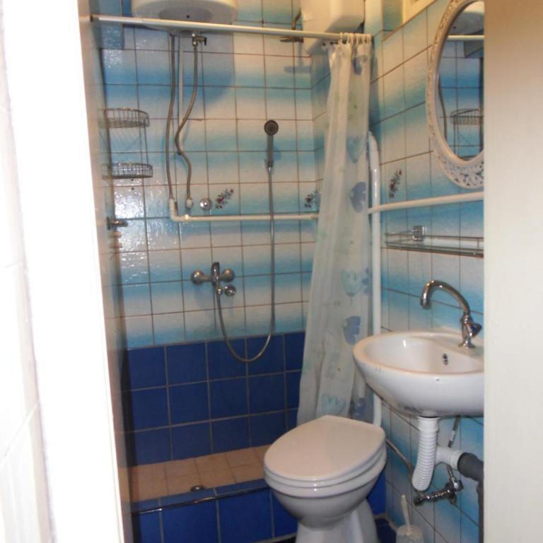 Accordeon - One-Bedroom Apartment - 4