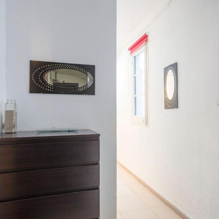 Mirall Sant Gervasi - Three-Bedroom Apartment - 9