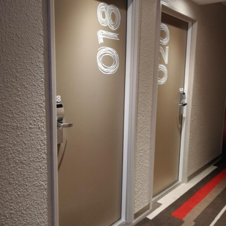 ibis Antibes Sophia-Antipolis - 2 Chambres Adjacentes - 1