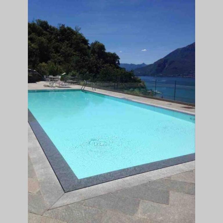 beautiful poolside and stunning lake view Gardenia - Casa con 2 Camere da Letto - 21