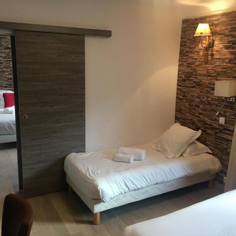 Hôtel Chastellares - Chambre Familiale avec Terrasse - Portes Communicantes - 5