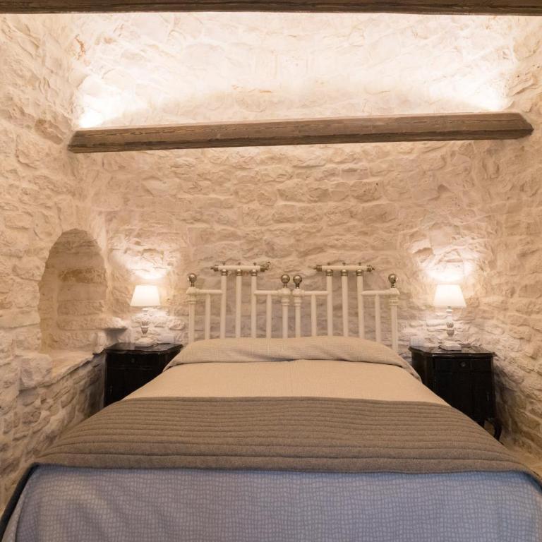 Trulli Resort Aia Piccola - Trullo con 3 Camere da Letto - 30