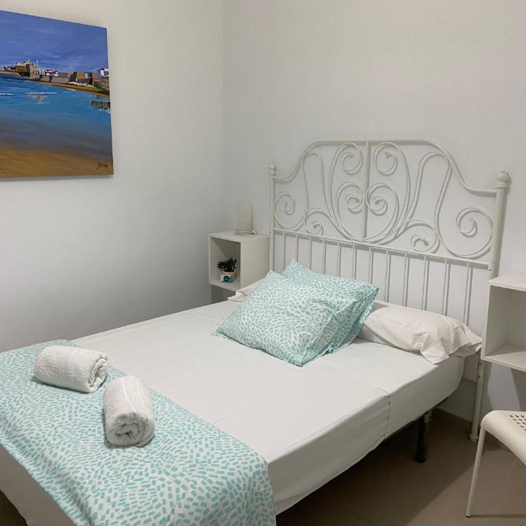 Pensión Cádiz - Apartamento de 2 dormitorios con balcón - 1