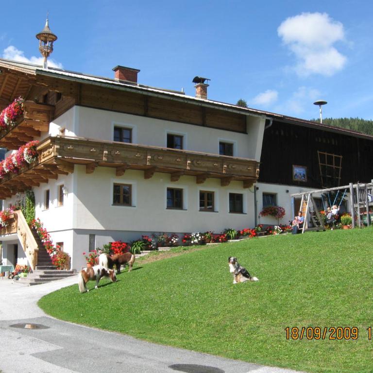 Ferienwohnung Schoberhof - Three-Bedroom Apartment - 1