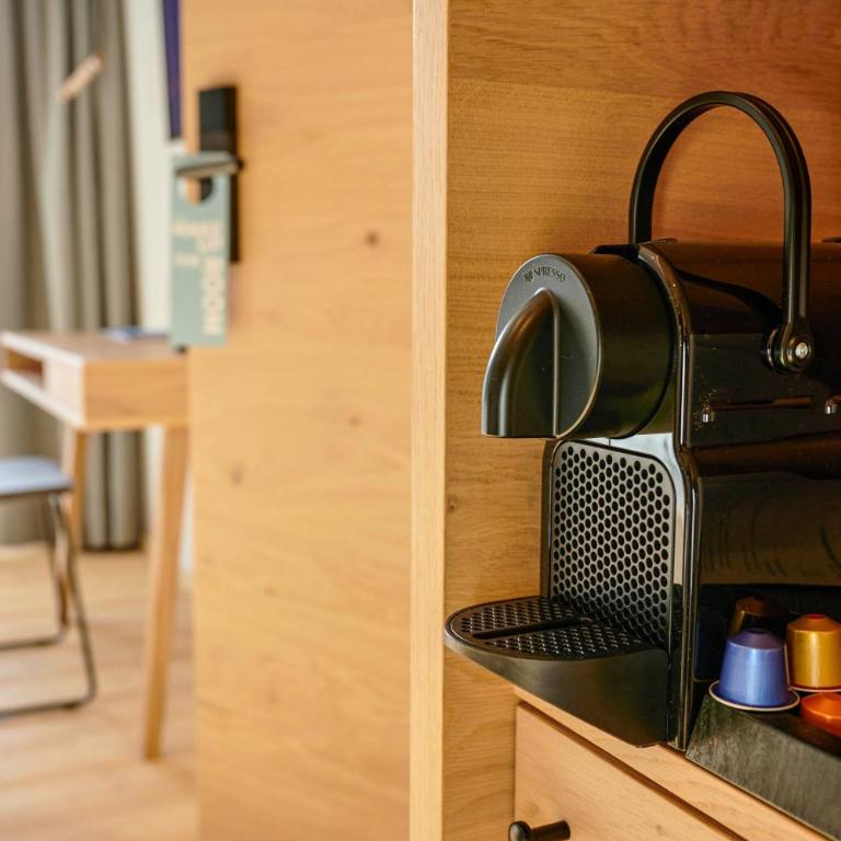 Wellness und Brunch Hotel MorgenZeit beheizter Naturteich Genuss Frühstück bis 13 Uhr Hochkönig Sommercard - Junior Suite mit Balkon - 1