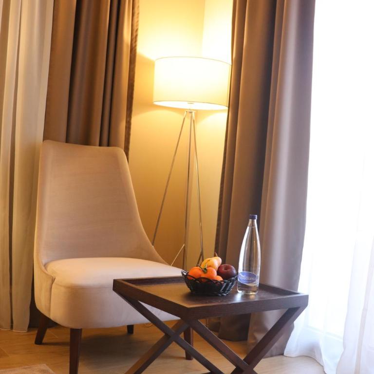 Hotel Villa Gracia - Standardna Dvokrevetna Soba sa Bračnim Krevetom/Zasebnim Krevetima - 16