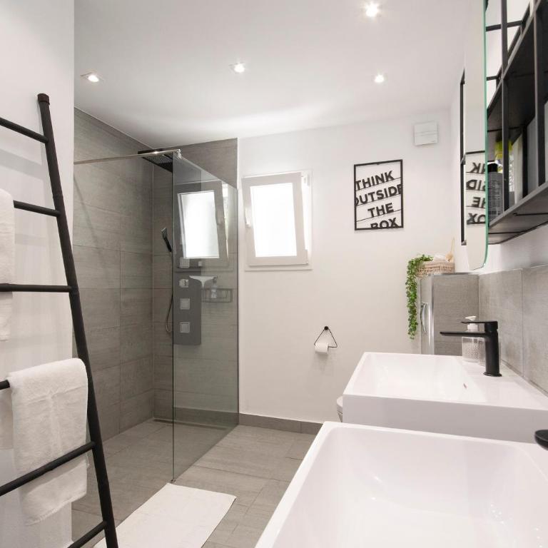 Sara 8 - free WIFI, chill-out, private pool, private tennis court - by Holiday Rentals Villamar - Villa - 23