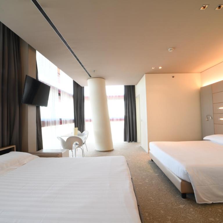 Best Western Plus Net Tower Hotel Padova - Camera Queen Comfort con Divano-Letto - 1