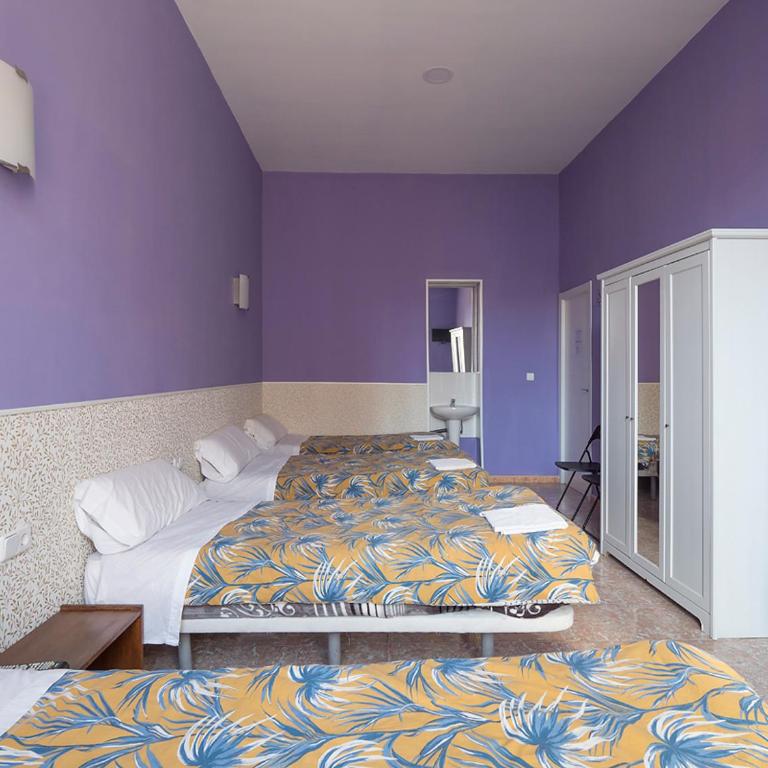 Pensión Apolo XI - Vierbettzimmer mit Gemeinschaftsbad - 1