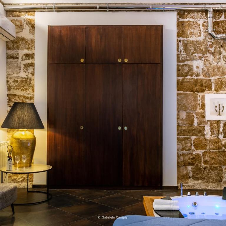 GARIBALDI MAISON DE CHARME - Suite Queen con Vasca Idromassaggio - 8