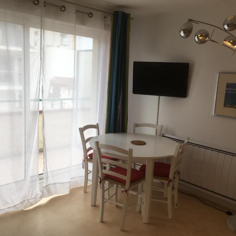 Duplex T4 idéalement situé entre la place du marché et le bord de mer - Apartment mit 3 Schlafzimmern - 3