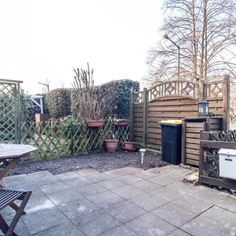 cruwzo I Holiday Home with Balcony, Garden and Terrace - Ferienhaus - 8