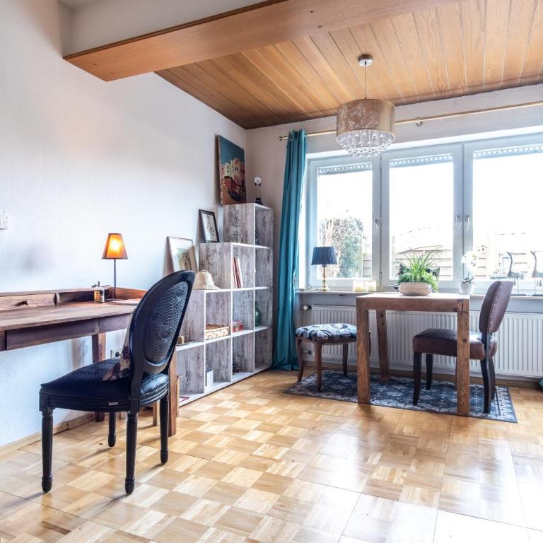 cruwzo I Holiday Home with Balcony, Garden and Terrace - Ferienhaus - 16
