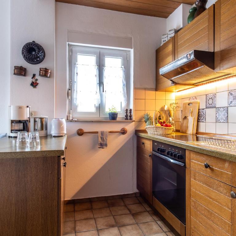 cruwzo I Holiday Home with Balcony, Garden and Terrace - Ferienhaus - 25