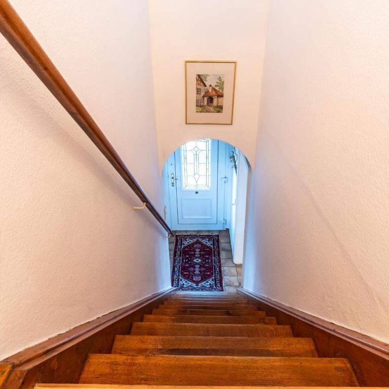cruwzo I Holiday Home with Balcony, Garden and Terrace - Ferienhaus - 23