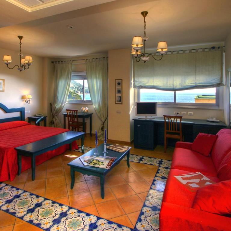Summit Hotel - Camera Familiare Superior - 6