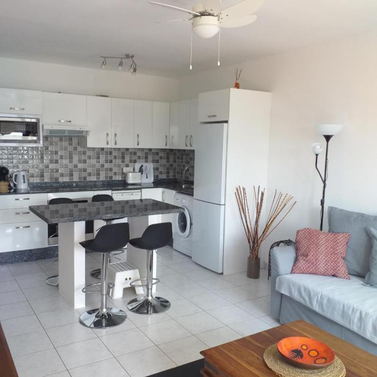 Bungalow Playa Bastian - Piscina climatizada - Wifi - Playa 1 min. - Apartamento de 2 dormitorios - 4