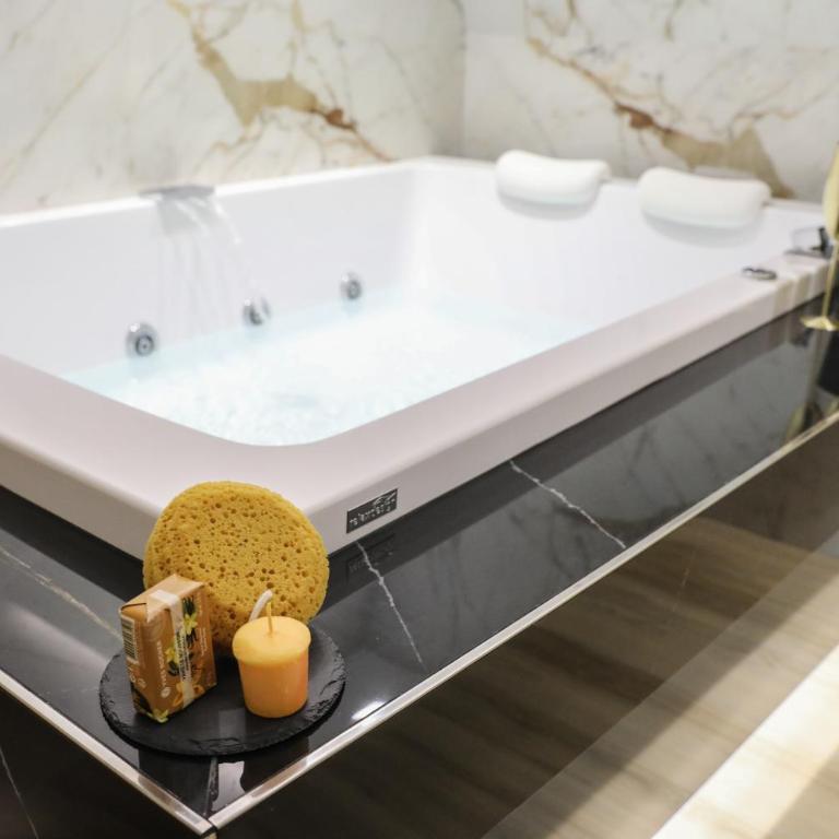Municipio Luxury Suite - Suite King con Vasca Idromassaggio - 6