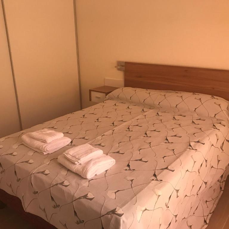 DEPARTAMENTO DE 2 DORMITORIOS C/ COCHERA - Apartamento de 2 dormitorios - 8
