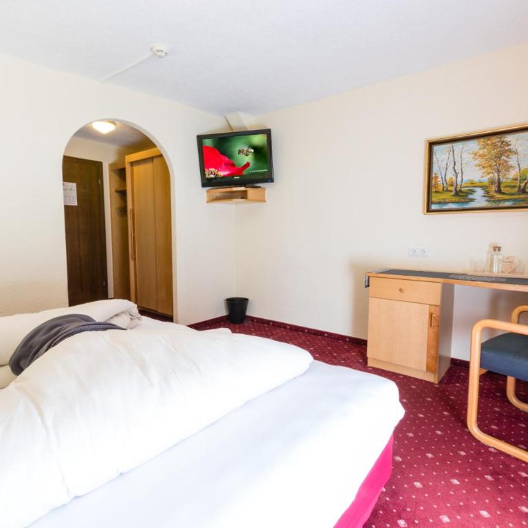 Hotel Wiesenhof - Doppelzimmer mit Balkon - 2