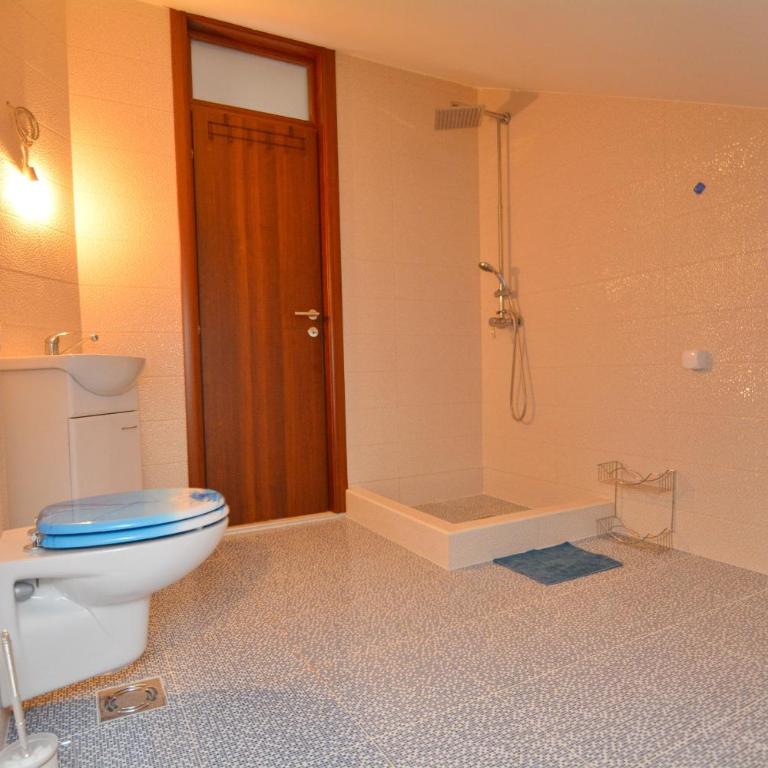Villa Sofia - Three-Bedroom Apartment - 15