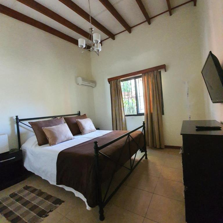 Pinar de Hurtado - Two-Bedroom House - 16