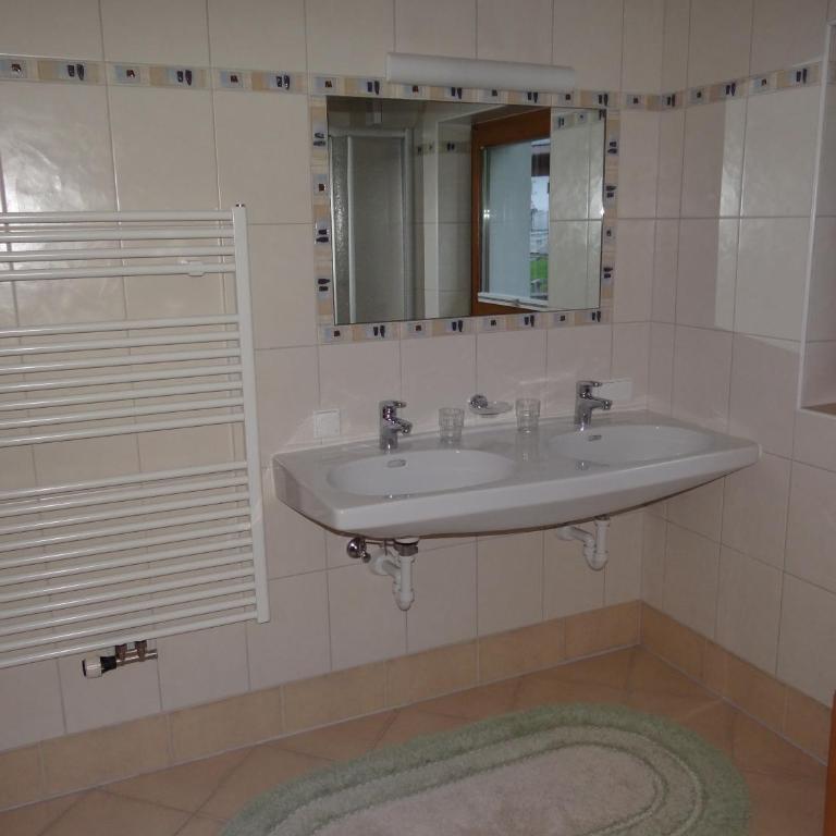 Ferienwohnungen Hinteranger - Apartment mit 2 Schlafzimmern - 1