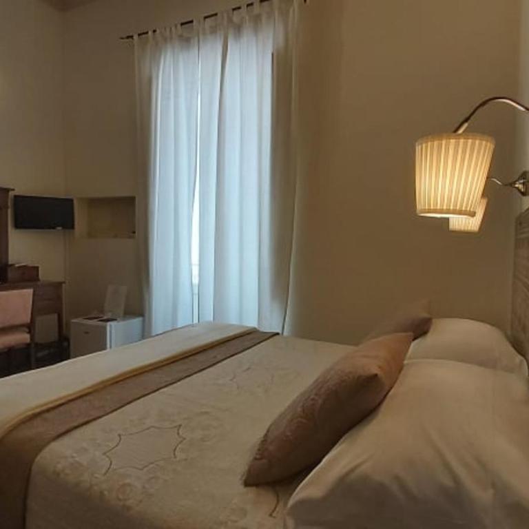 Rooms and Breakfast GranVeliero - Deluxe Room - 11