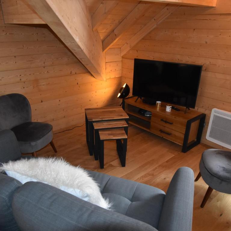 VAUJANYLOCATIONS - Ameythistes B8 - Chalet 2 Chambres - 6