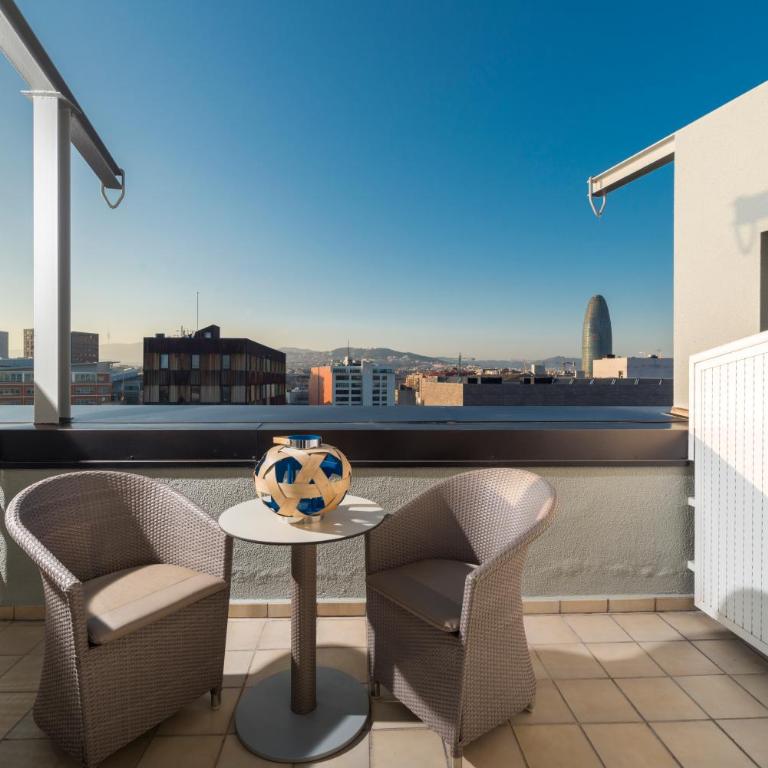 Sallés Hotel Pere IV - Deluxe Double Room with Balcony & Spa access - 5
