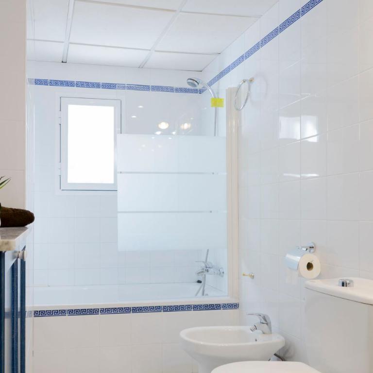 Mezquita Apart. with Free Parking - Apartamento de 3 dormitorios - 29