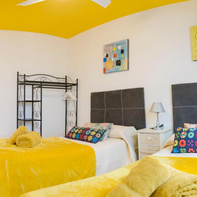 Mezquita Apart. with Free Parking - Apartamento de 3 dormitorios - 22