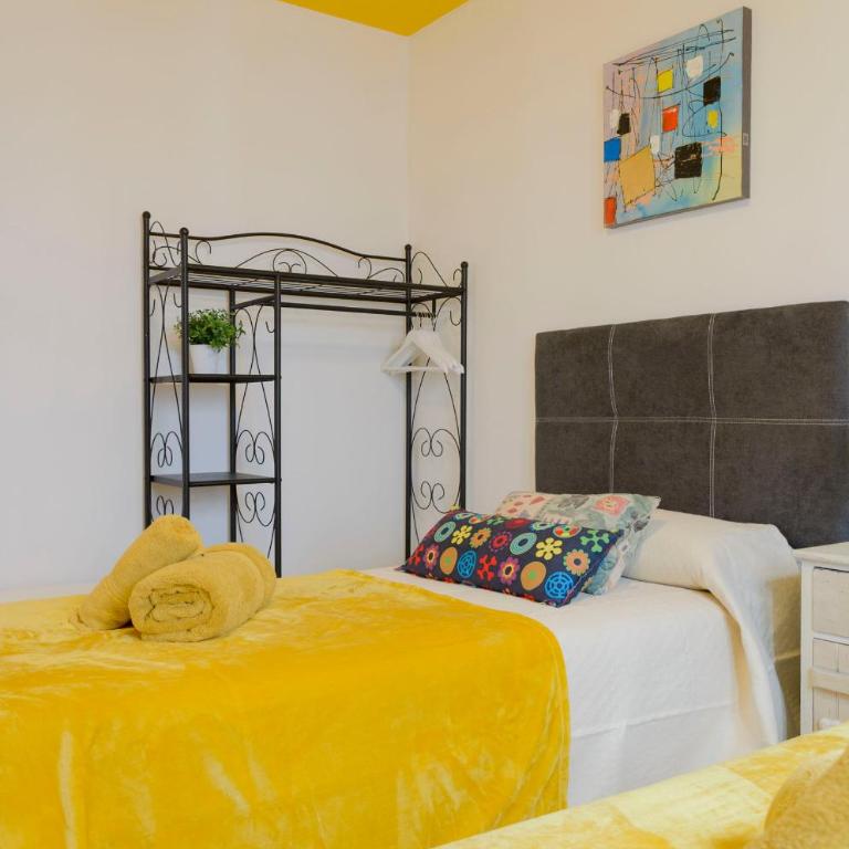 Mezquita Apart. with Free Parking - Apartamento de 3 dormitorios - 24