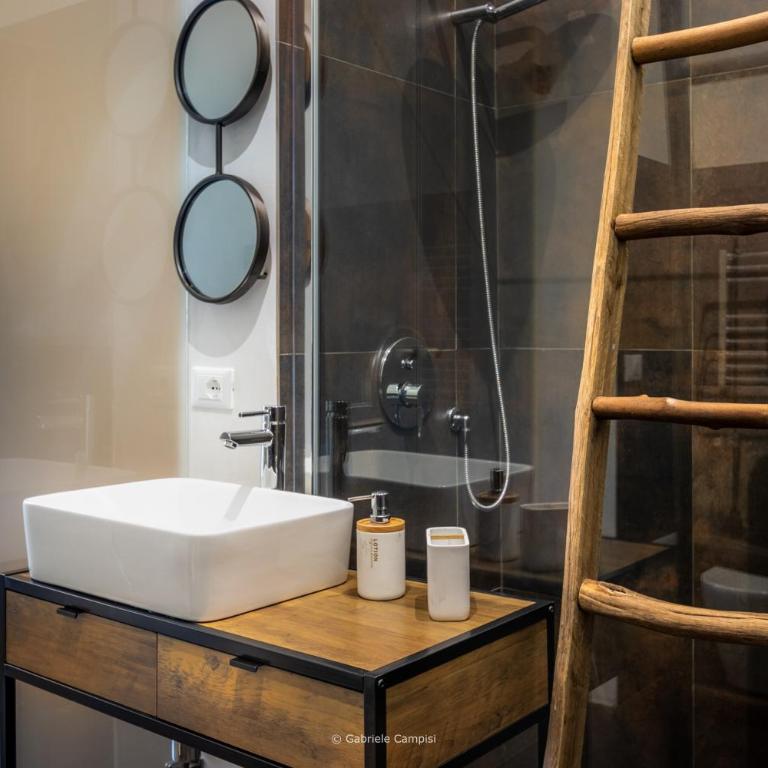 GARIBALDI MAISON DE CHARME - Suite Deluxe con Vasca Idromassaggio - 10