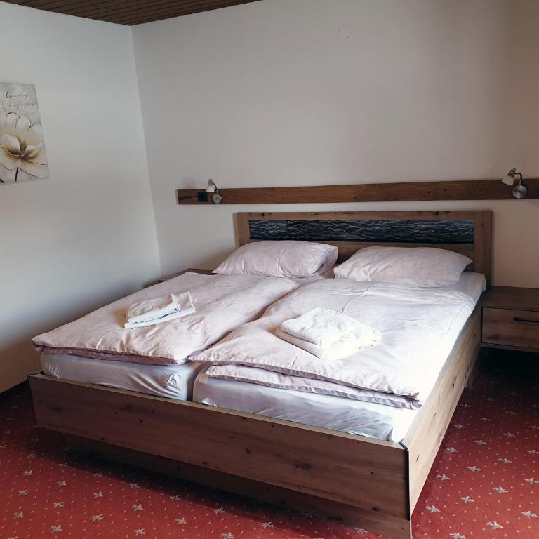 Landgasthof Hotel Zehenthof - Familienzimmer mit Balkon - 8