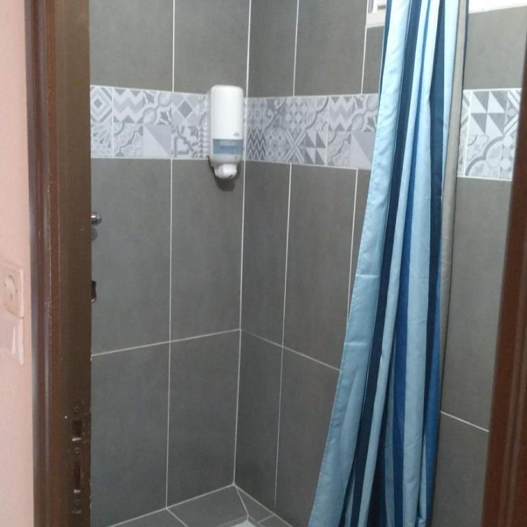Mauguio Center Hôtel - Appartement 2 Chambres - 5