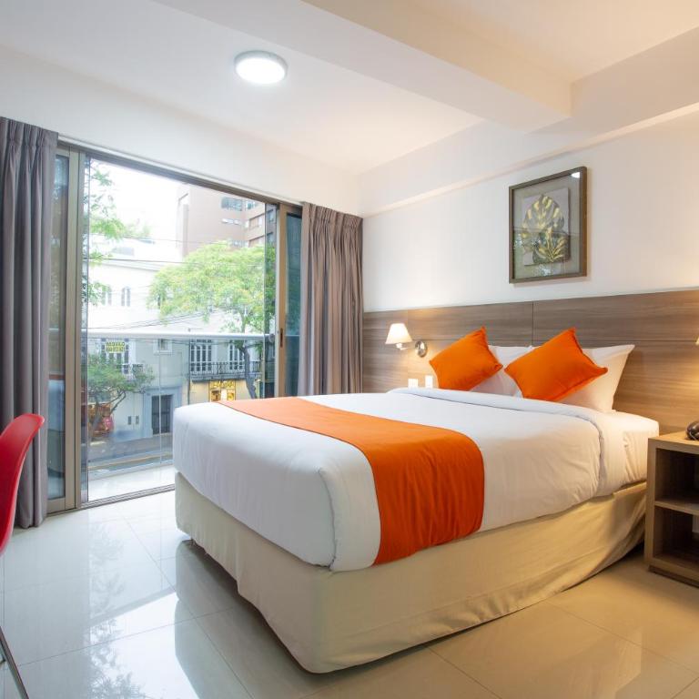 Howard Johnson by Wyndham Lima Miraflores Art House - Queen Room - Non-Smoking - 1
