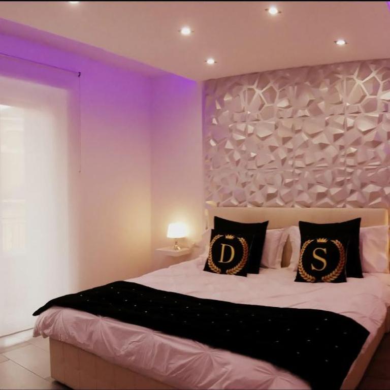 Diamond Suite Verona - King Suite with Spa Bath - 11