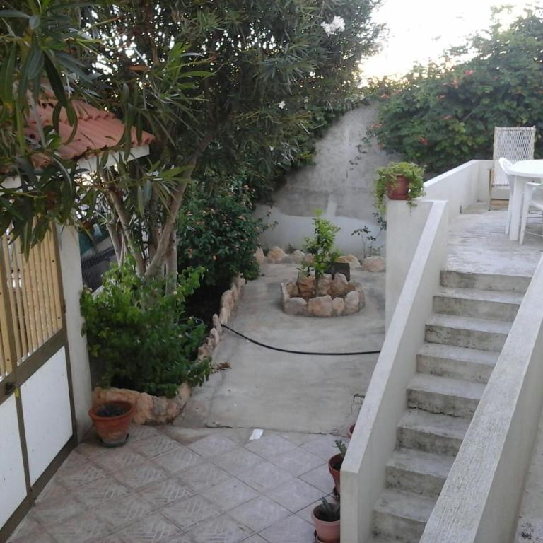 Appartamento con giardino - Appartamento con 2 Camere da Letto - 1