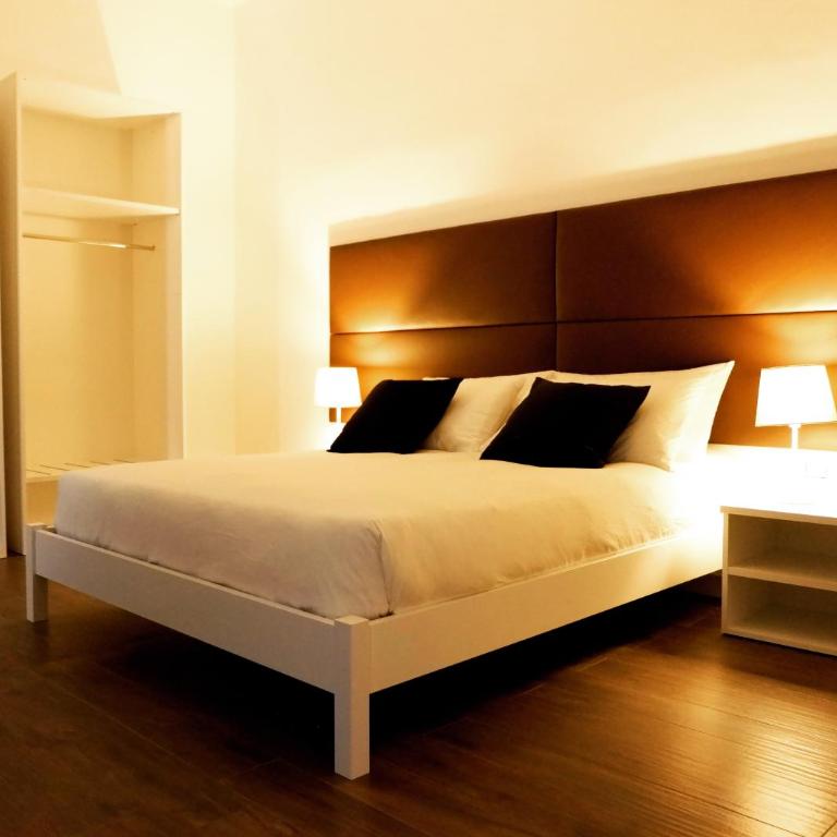 Banus Rooms - Deluxe Quadruple Room - 8