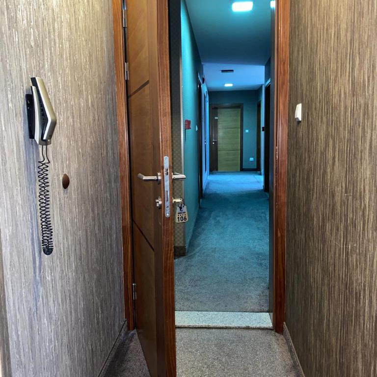 Hotel Banja Luka - Četvorokrevetna Soba - 3