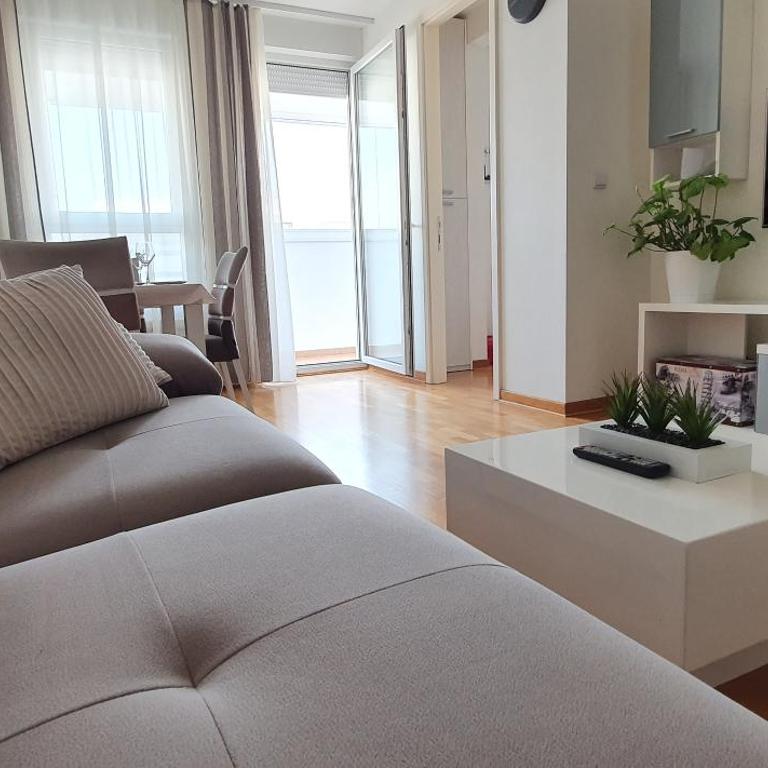 Royal apartment Belvill - Two-Bedroom Apartment - 2