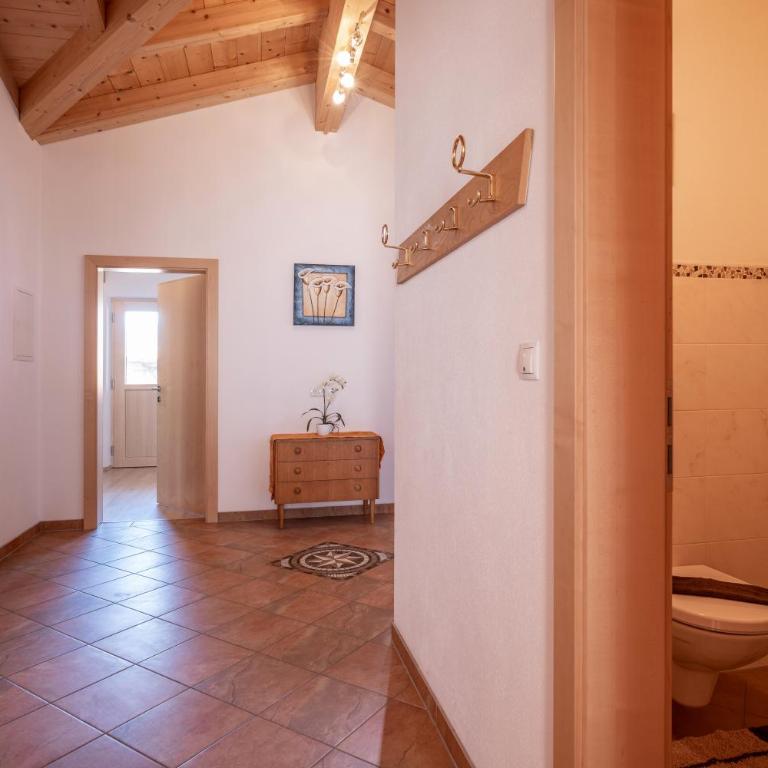 Talhammerhof - Two-Bedroom Apartment with Balcony - 4