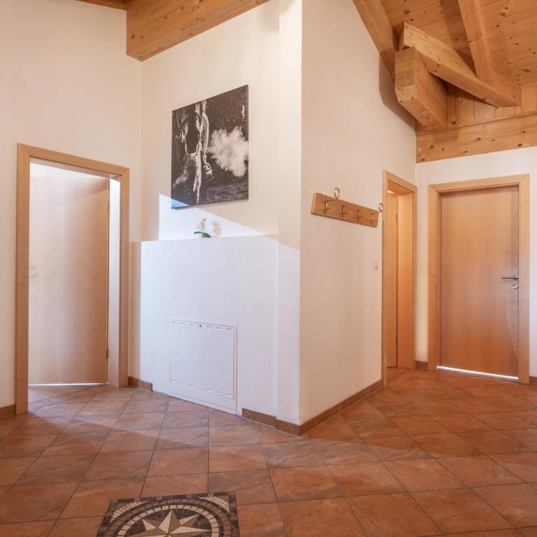 Talhammerhof - Two-Bedroom Apartment with Balcony - 5