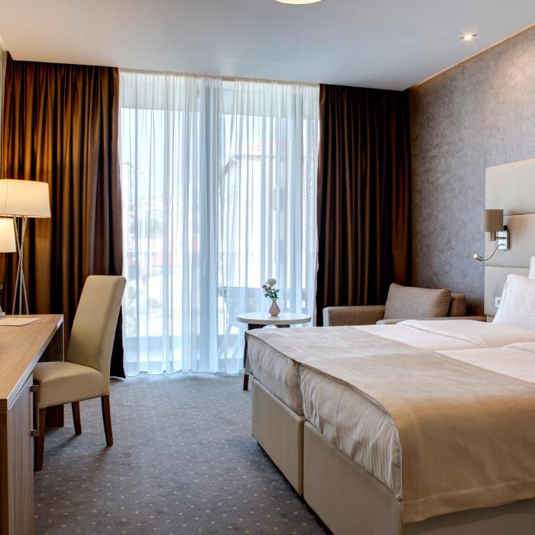 Hotel Eden - Deluxe Double Room - 8