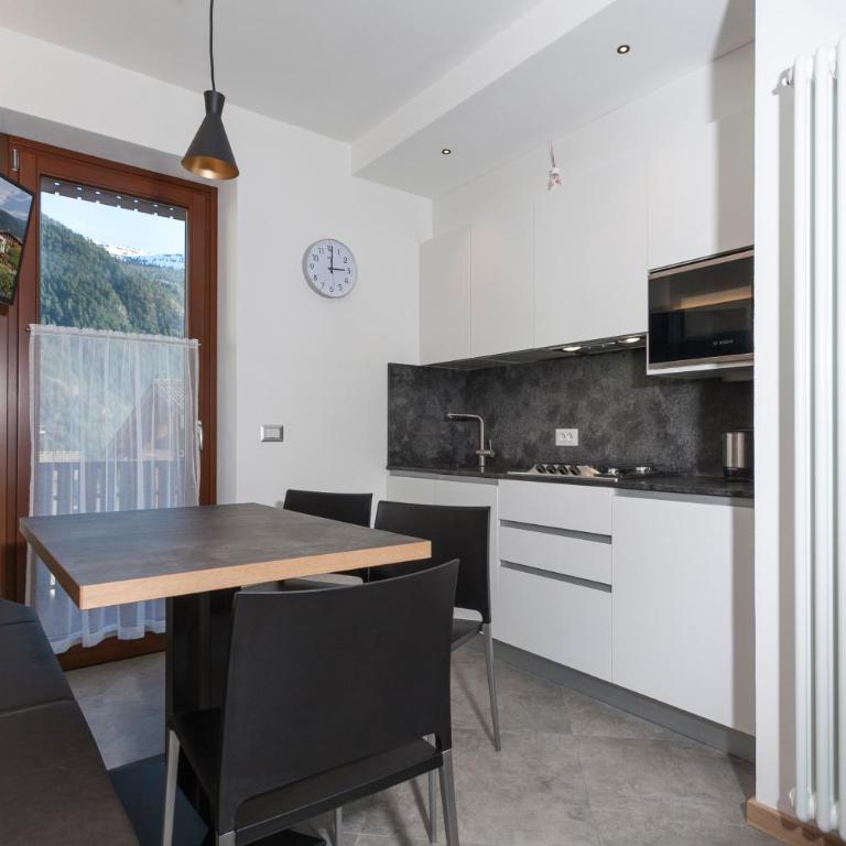 VillaGiardino - Lake - Apartment with Garden View - 10