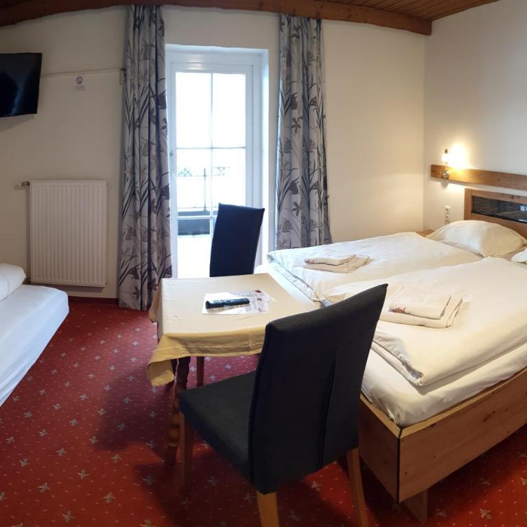 Landgasthof Hotel Zehenthof - Dreibettzimmer mit Balkon - 2