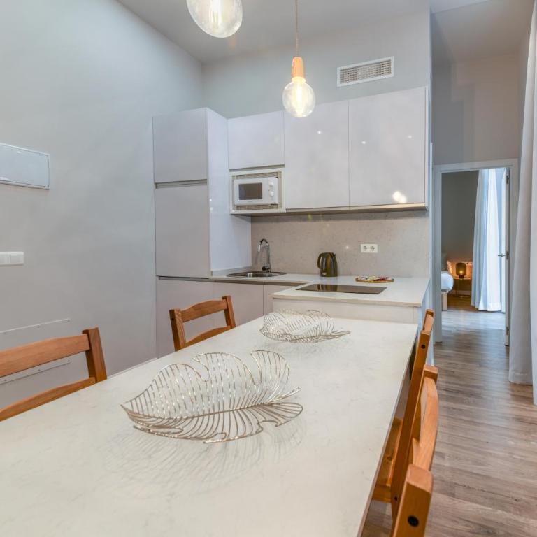 Holidays2Malaga Azucena Old Town - One-Bedroom Apartment with Balcony - 8
