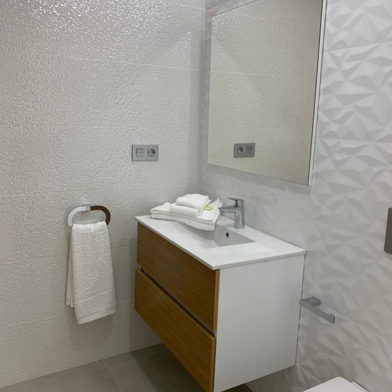 Mar y Sol - Two-Bedroom Apartment - 17